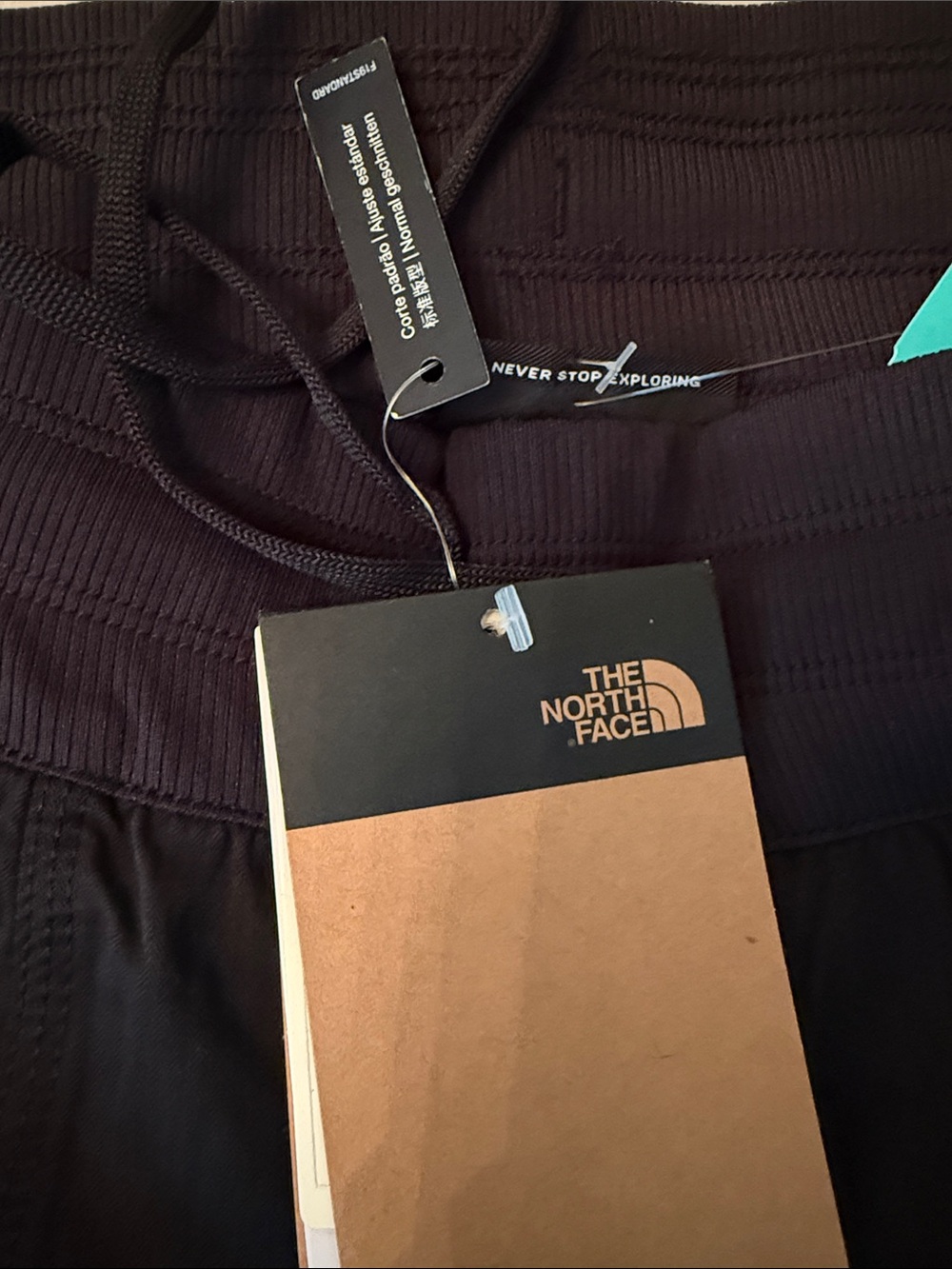 The North Face Womens Black Cargo Utility Pants - Picture 2 of 3